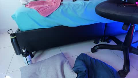 Mia online show from February 25, 2025, 2:25 am