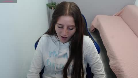 Mia online show from February 6, 2026, 1:25 pm