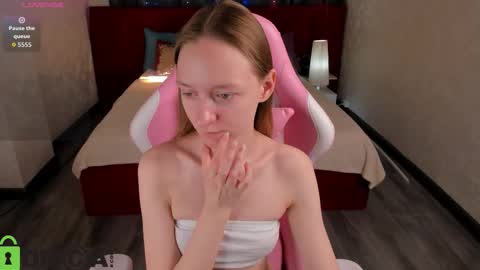 mia_e1fie online show from January 6, 2026, 1:09 am