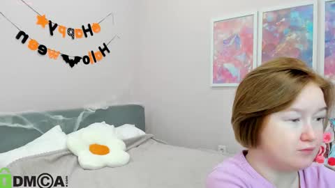 Mia online show from November 3, 2025, 2:13 am