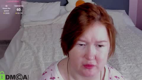 Mia online show from November 18, 2025, 3:01 am