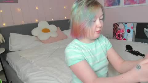 Snapshot of mia_ferd chatting on February 3, 2026, 2:21 am Mia online show from February 3, 2026, 2:21 am