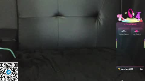 Golden ones online show from March 1, 2025, 8:53 pm