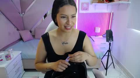 mia_garcia28 online show from September 29, 2025, 7:51 pm