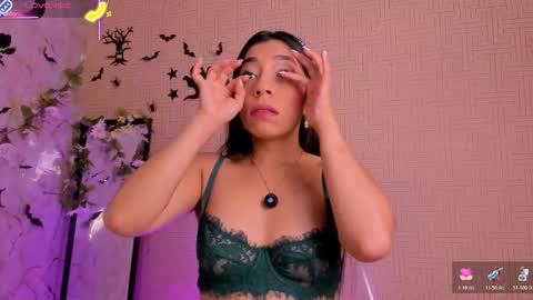 Mia online show from October 19, 2025, 10:05 am