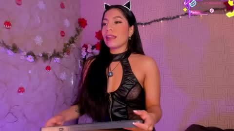 Mia online show from January 6, 2026, 12:09 pm