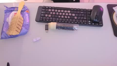    online show from October 16, 2025, 12:06 pm