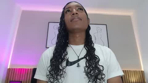 Mia online show from February 5, 2026, 6:01 pm