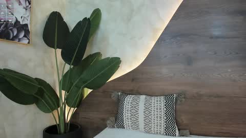 mia_lacy online show from February 2, 2025, 7:25 pm