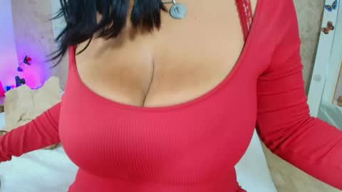 MIALOPEZ      .     Y      .      online show from June 9, 2026, 6:19 pm