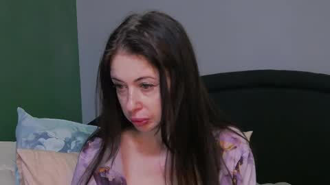 mia_lovi online show from January 6, 2025, 6:25 am