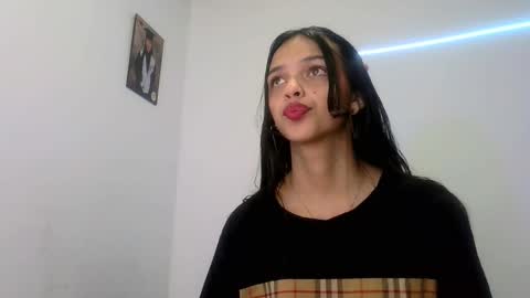 Snapshot of mia_lucy_21 chatting on November 3, 2025, 6:09 pm mia lucy 21 online show from November 3, 2025, 6:09 pm