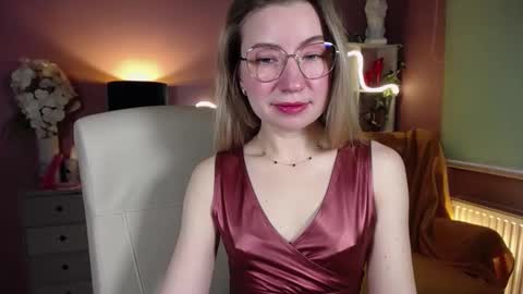 Mia online show from February 7, 2025, 8:01 am