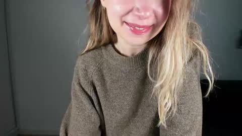 Mia online show from January 7, 2026, 7:33 am