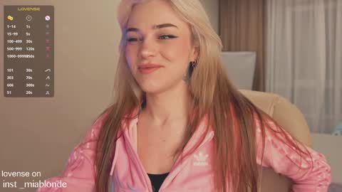 mia_milagros online show from January 2, 2025, 11:16 pm