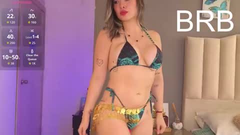 Mia Monroe online show from January 9, 2026, 7:04 pm