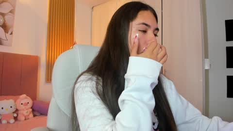 Mia Nevaeh - follow me online show from January 7, 2025, 8:21 pm