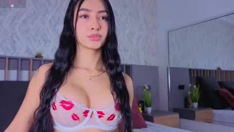 MIa online show from November 26, 2025, 2:29 pm