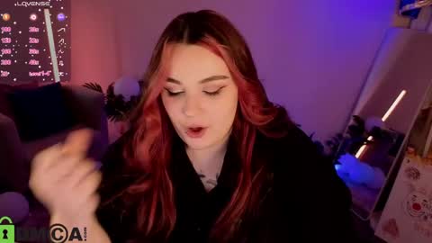 Mia online show from June 5, 2026, 1:12 am