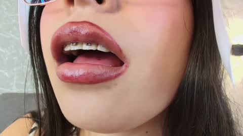 Mia Roux online show from January 2, 2025, 10:01 pm