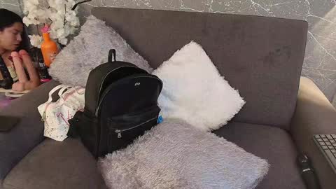 Mia Roux online show from February 2, 2025, 7:04 pm