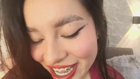 Mia Roux online show from February 13, 2025, 2:01 am