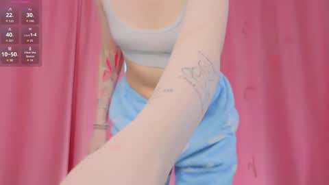 Mia  Roxy online show from February 9, 2026, 9:35 am