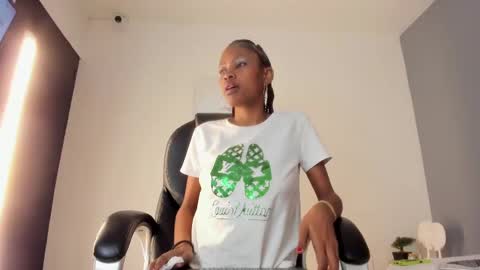 mia_smith_x online show from March 5, 2025, 2:14 am