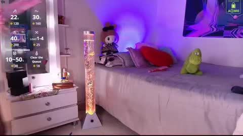 Mia  online show from March 7, 2026, 3:47 am