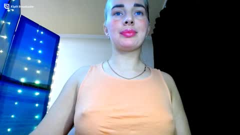Mia. online show from December 10, 2024, 9:43 pm