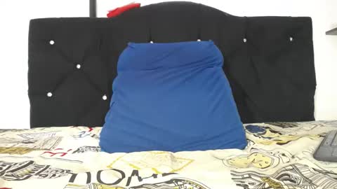 Mia online show from October 20, 2025, 11:16 pm