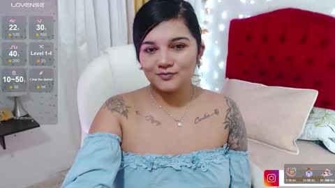 Snapshot of mia_traveluxe chatting on September 11, 2025, 2:33 am Mia  online show from September 11, 2025, 2:33 am