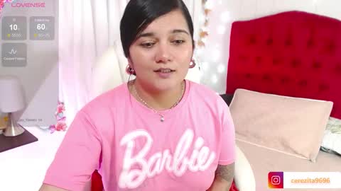 Snapshot of mia_traveluxe chatting on September 20, 2025, 2:34 am Mia  online show from September 20, 2025, 2:34 am