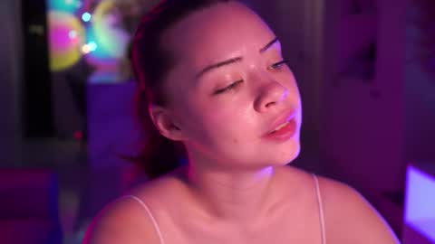 VixenMia online show from February 25, 2026, 4:11 am