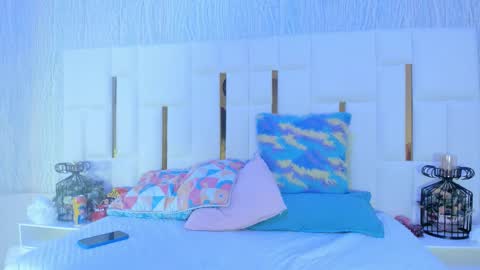 mia_vy online show from November 3, 2025, 1:29 am