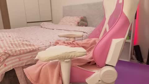 Mia online show from March 2, 2026, 7:15 am