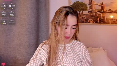 Mia White  online show from February 7, 2025, 12:39 pm