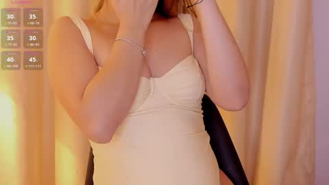 Snapshot of mia_white11 chatting on February 23, 2026, 1:19 pm Mia White online show from February 23, 2026, 1:19 pm