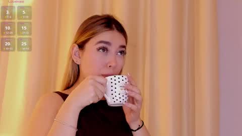 Snapshot of mia_white11 chatting on February 26, 2026, 1:10 pm Mia White online show from February 26, 2026, 1:10 pm