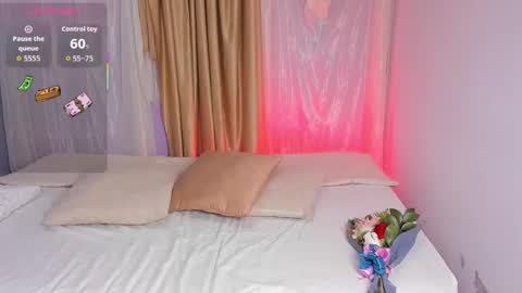 Mia online show from March 9, 2026, 3:38 pm