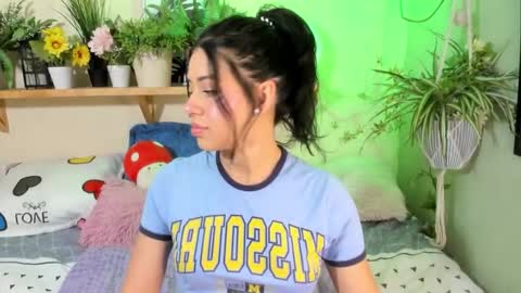 Miaa online show from October 21, 2025, 5:46 pm