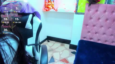       online show from October 29, 2025, 5:25 pm