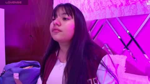 miaa_smiith1 online show from January 23, 2025, 12:19 pm