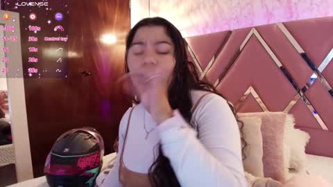 miaa_smiith1 online show from February 22, 2025, 12:08 pm