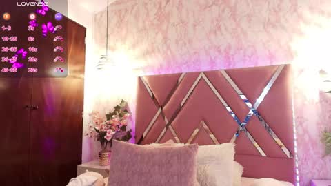 miaa_smiith1 online show from March 1, 2025, 3:38 pm