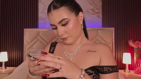 Snapshot of miaafarrel chatting on April 23, 2026, 6:21 pm Miaa Farrel online show from April 23, 2026, 6:21 pm