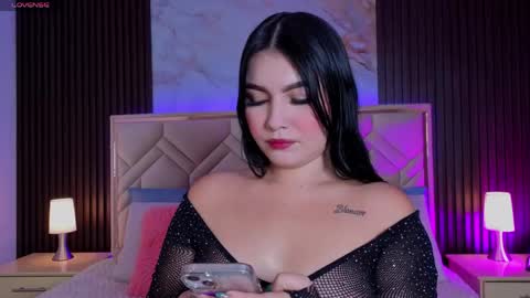Snapshot of miaafarrel chatting on May 25, 2026, 7:09 pm Miaa Farrel online show from May 25, 2026, 7:09 pm