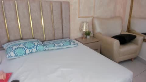 Snapshot of miaaffox chatting on January 8, 2026, 7:49 pm miaaffox online show from January 8, 2026, 7:49 pm