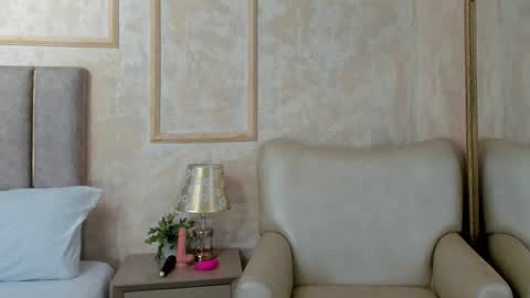 Miaasummer online show from March 13, 2026, 11:39 am