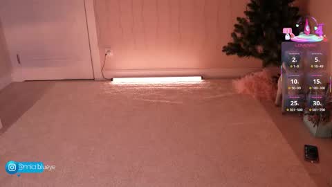 miablueye online show from February 1, 2026, 3:10 pm